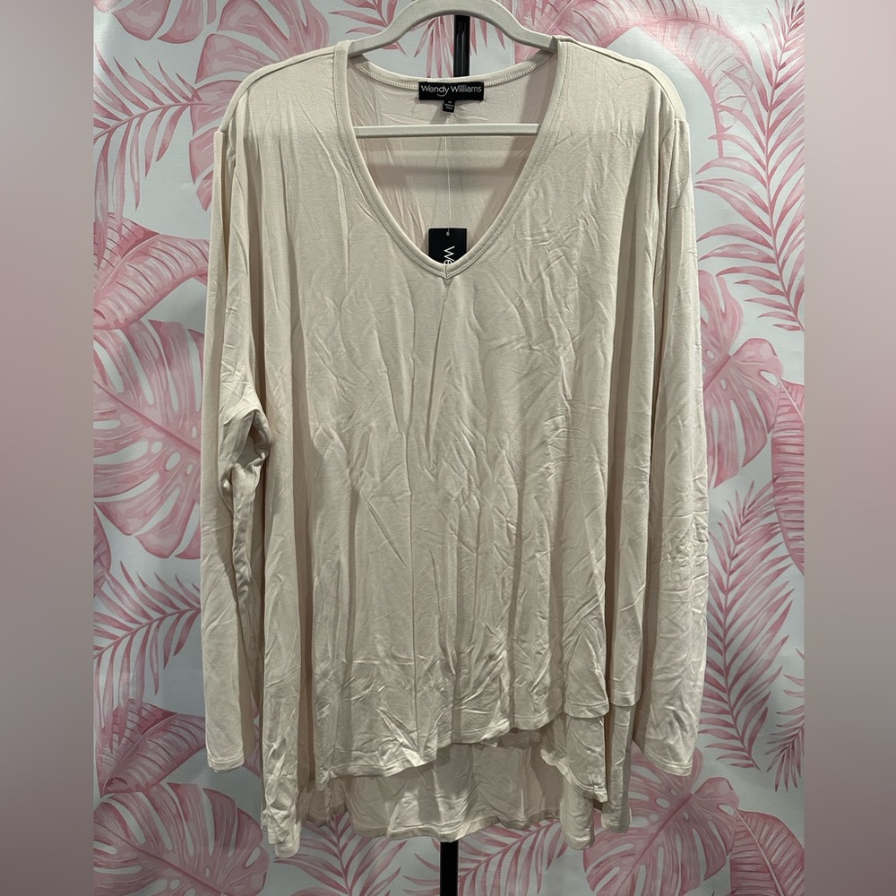 Wendy Williams NWT Cream Long Sleeve Wrap Top